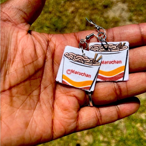 Maruchan Ramen Noodles Inspo Earrings. - Picture 1 of 5